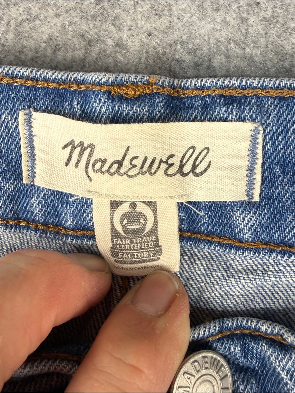 Madewell Jeans 32 Perfect Vintage Distressed Raw Hem | Lollie Closet - Picture 3 of 8